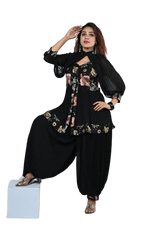 Noir Elegance Georgette Floral Embroidery Kurti Set